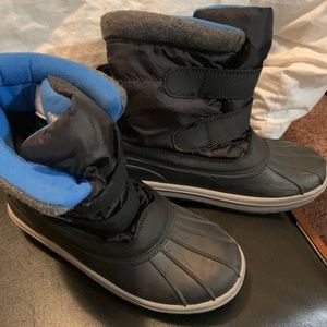 Boys snow boots